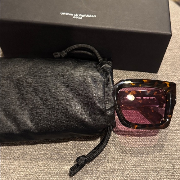 OFF WHITE MYSTIC RECTANGULAR TORTOISESHELL UNISEX SUNGLASSES. PINK LENSES. NEW main image 9